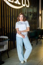 Women's basic T-shirt decorated with roses - Image 11