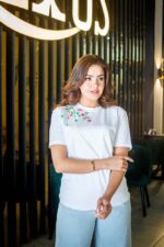 Women's basic T-shirt decorated with roses - Image 7