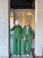 Women's short linen suit in various colors - Image 14