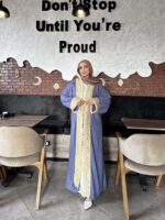 قفطان لافندر فخم بتصميم أنيق وتفاصيل راقية