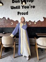 ⁦قفطان لافندر فخم بتصميم أنيق وتفاصيل راقية⁩ - الصورة ⁦9⁩