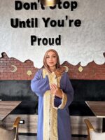 ⁦قفطان لافندر فخم بتصميم أنيق وتفاصيل راقية⁩ - الصورة ⁦4⁩