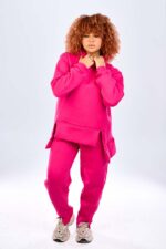 A complete jumpsuit with back embroidery, a modern design with unique elegance
