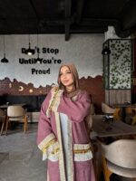 ⁦قفطان فخم بتصميم راقٍ وتفاصيل أنيقة⁩ - الصورة ⁦9⁩